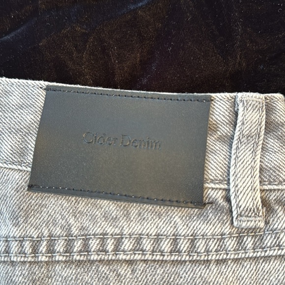 Denim shorts - Picture 3 of 4